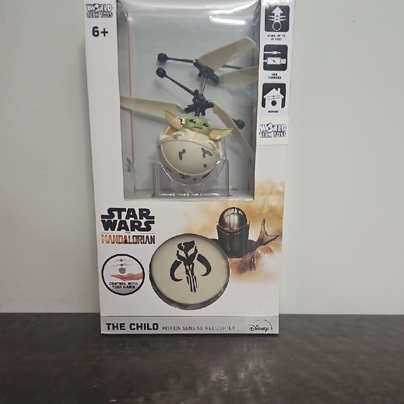 World Tech Boys Other - Star Wars The Child Motion Sensing Flying Toy